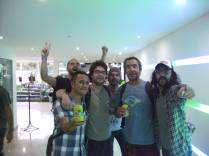 Junto com a banda The Hall Effect, no hotel Paraiso, em Girardot, na Colômbia